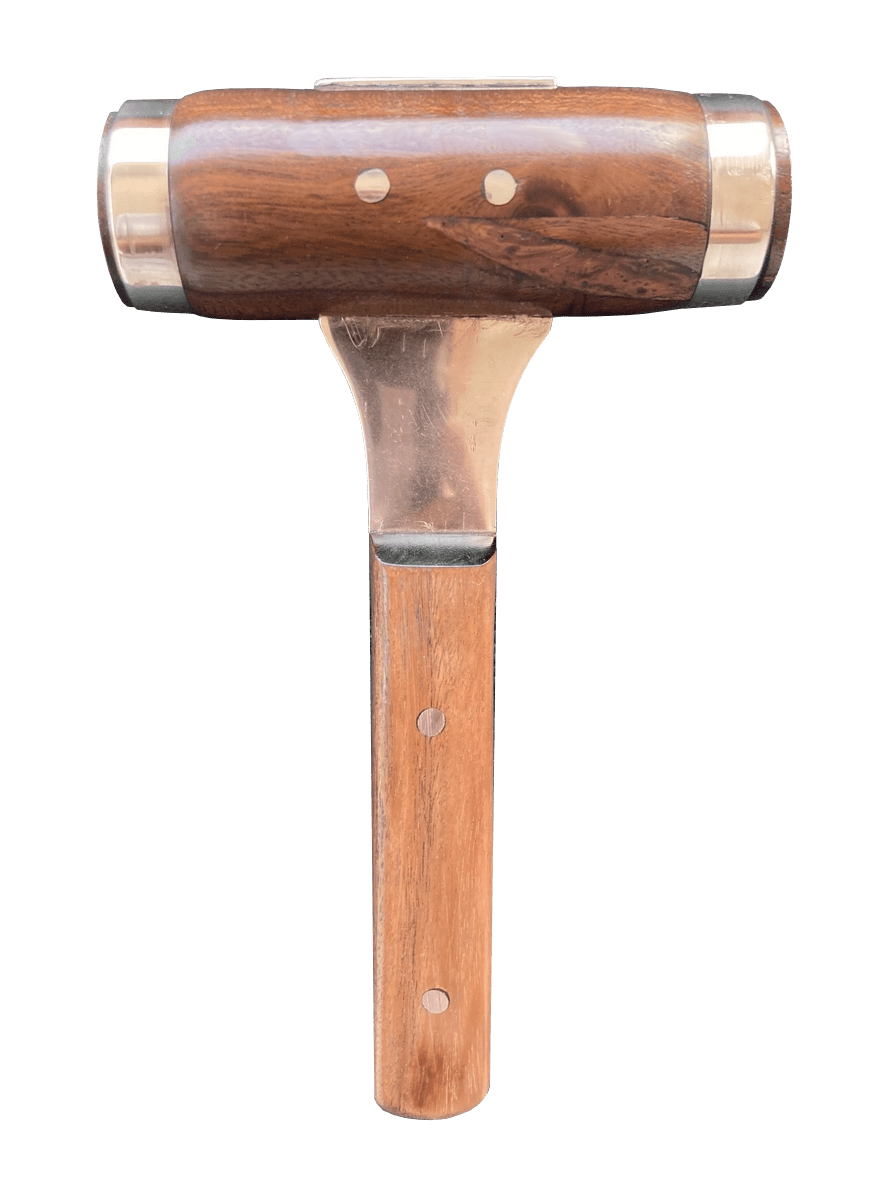 martillo de madera y cobre